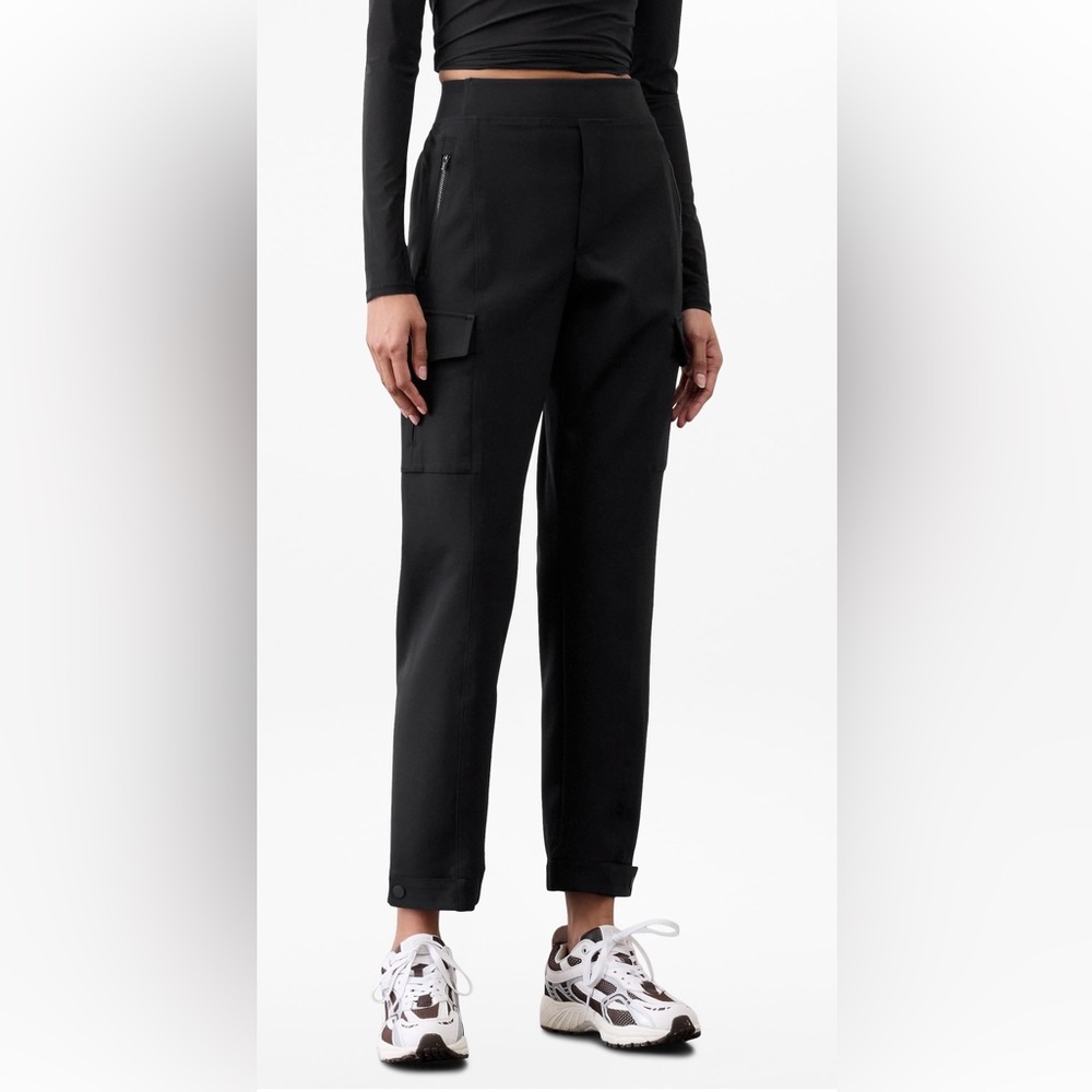 Athleta Endless Cargo pant size 2P